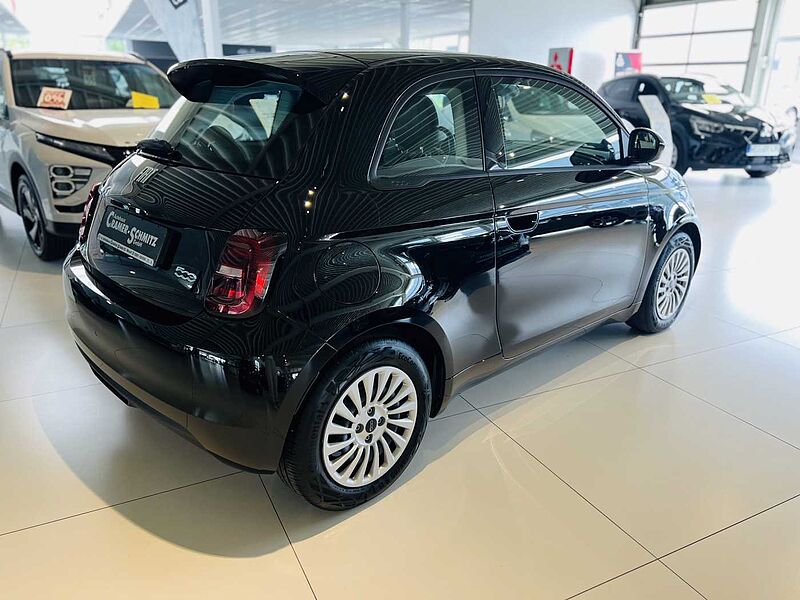 Fiat 500 Elektro 500e Action
