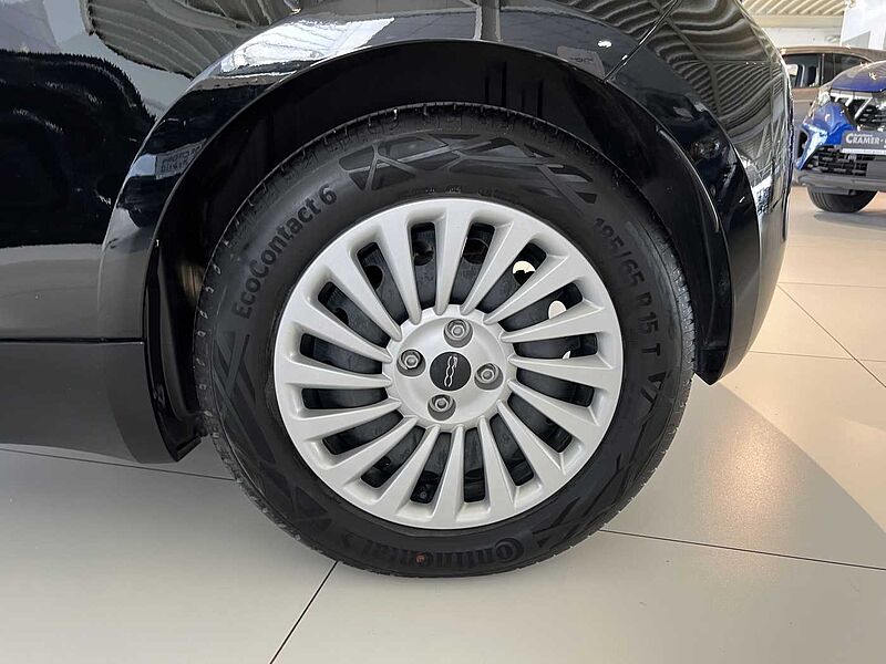 Fiat 500 Elektro 500e Action