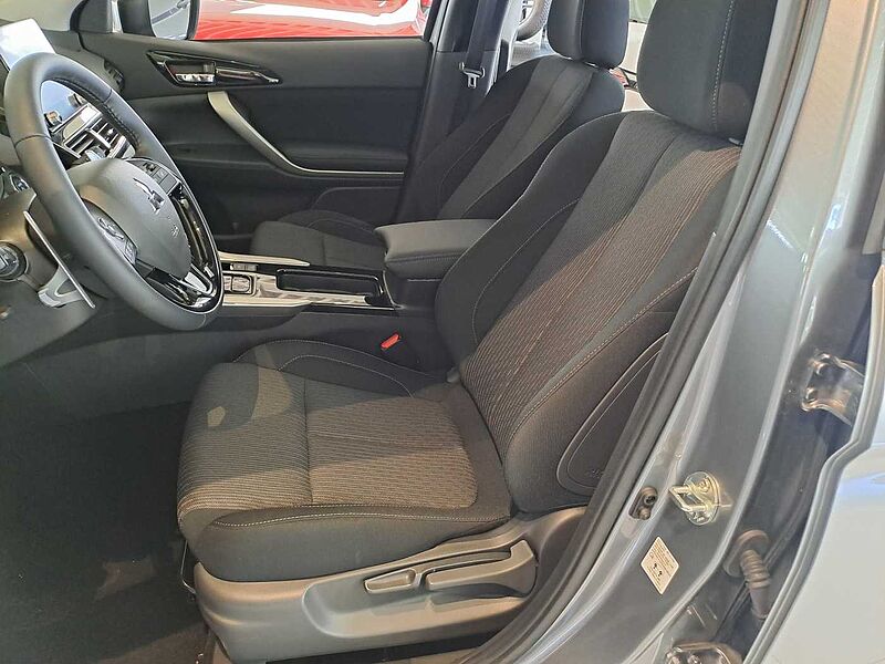Mitsubishi Eclipse Cross Plug-In Hybrid 4WD Basis