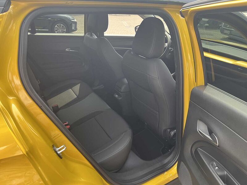 Jeep Avenger Elektro Summit mit Infotainment-Paket