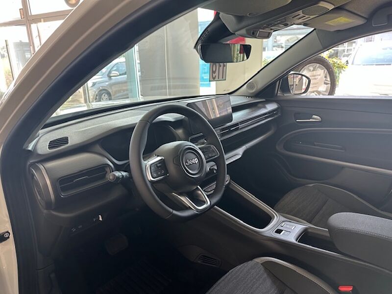 Jeep Avenger Elektro Longitude