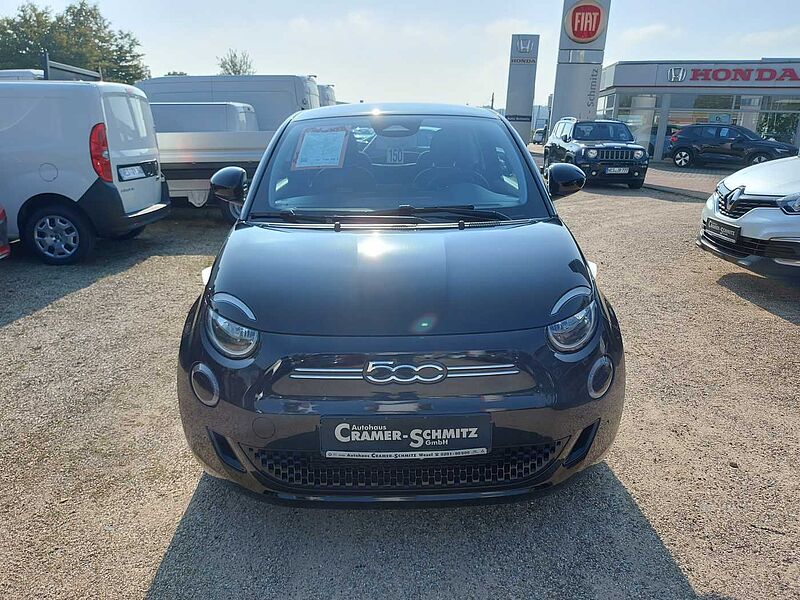 Fiat 500 Elektro 500e Action