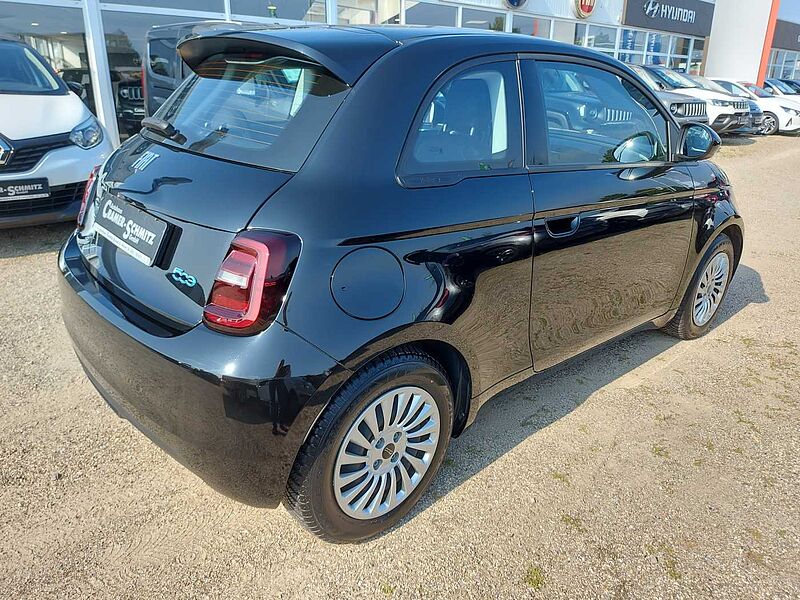 Fiat 500 Elektro 500e Action