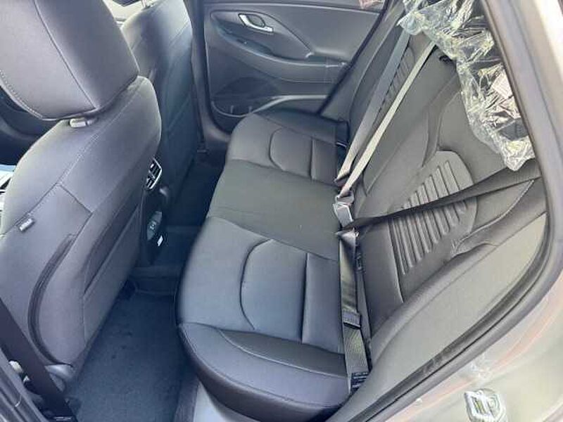 Hyundai i30 1.0 7-DCT Advantage Navi LED