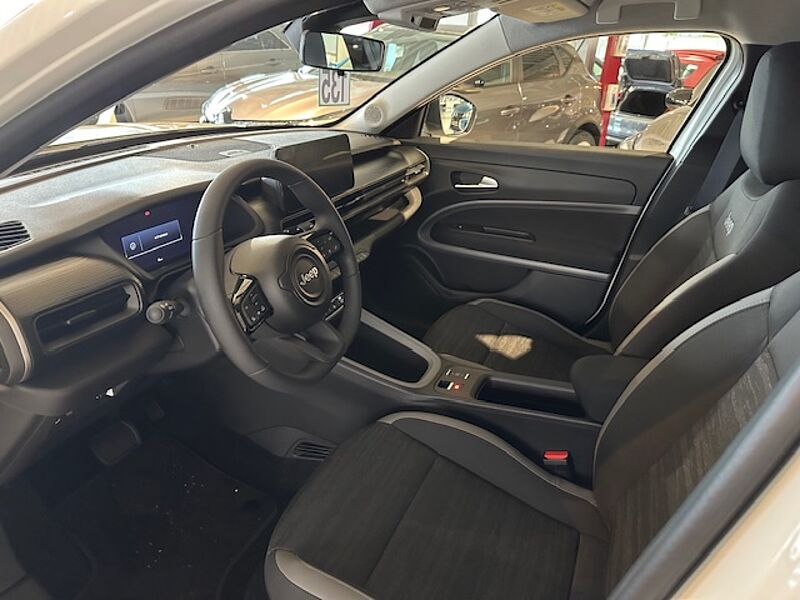 Jeep Avenger 1.2 Benzin 48V e-Hybrid 6-DCT Longitude
