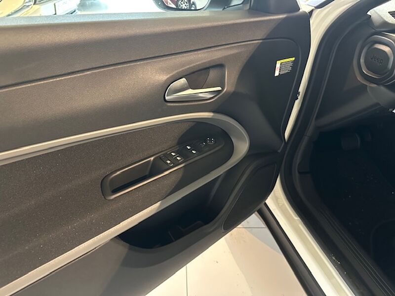 Jeep Avenger 1.2 Benzin 48V e-Hybrid 6-DCT Longitude