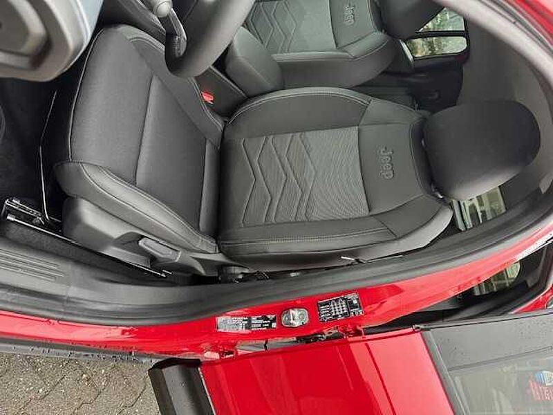 Jeep Avenger 1.2 Benzin M/T Summit