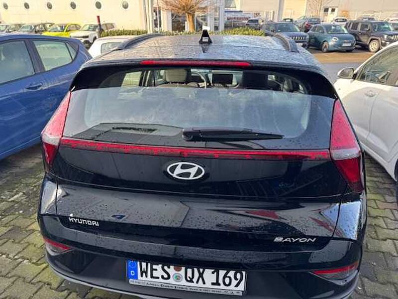 Hyundai BAYON 1.0 Select Navi Klima