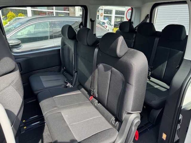 Hyundai STARIA Hybrid 1.6 HEV Trend