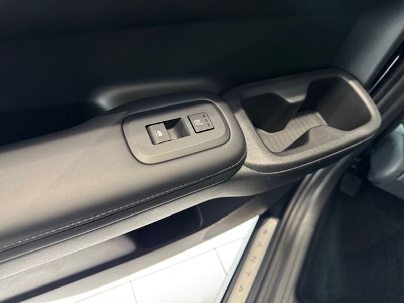 Hyundai SANTA FE Hybrid Intro