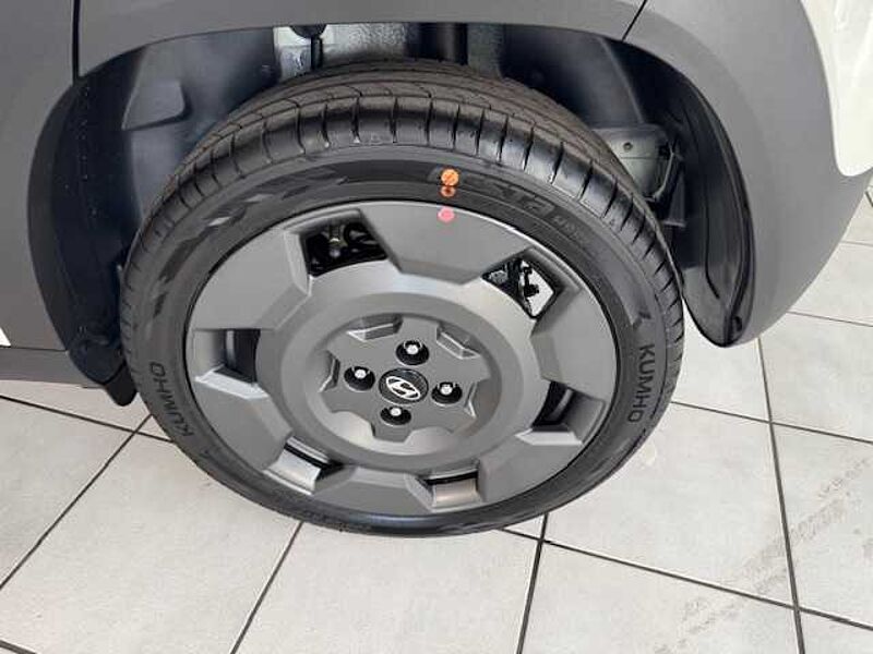Hyundai INSTER 49kWh Cross Effizenzpaket