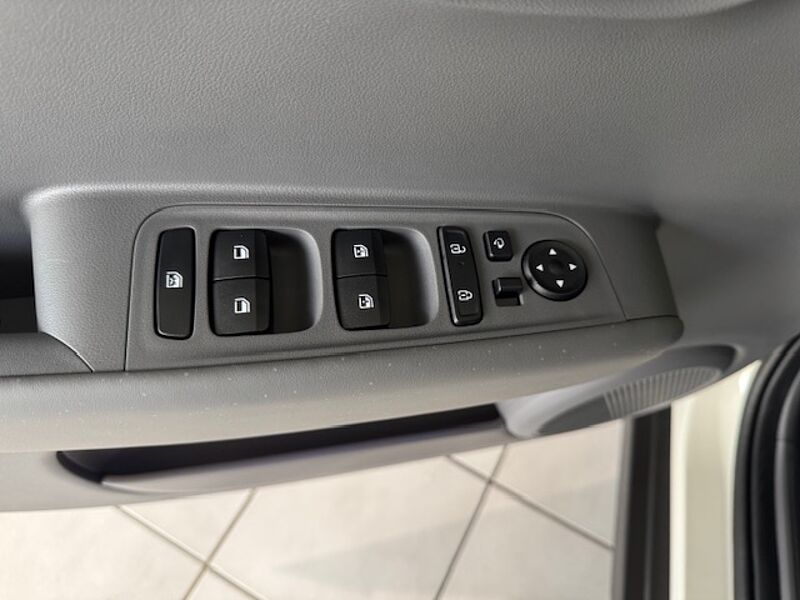 Hyundai INSTER 49kWh Cross Effizenzpaket