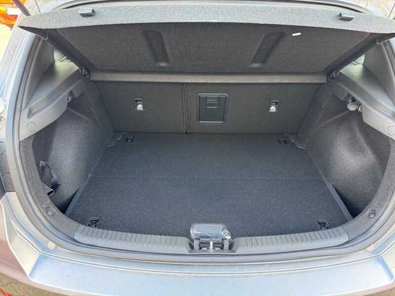 Hyundai i30 1.0 7-DCT Advantage Navi LED