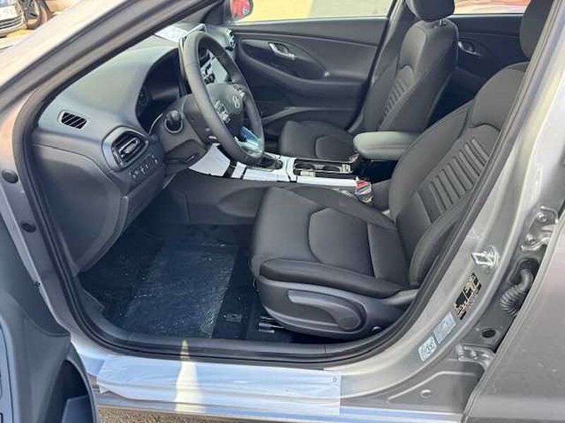 Hyundai i30 1.0 7-DCT Advantage Navi LED
