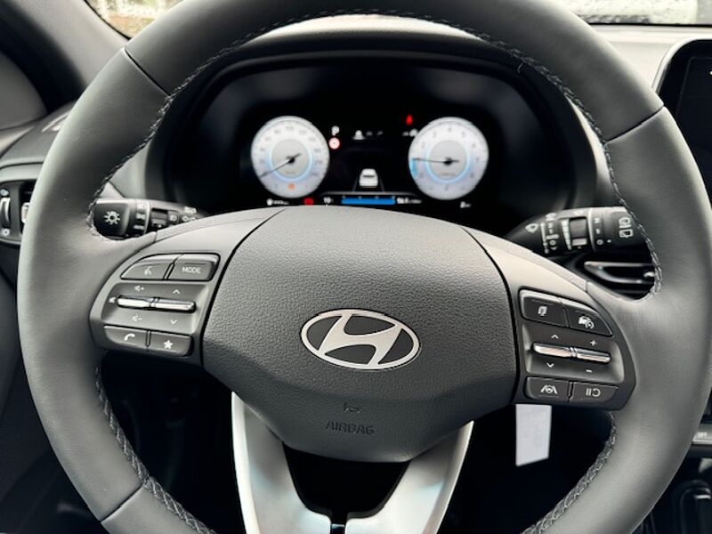 Hyundai i30 1.0 7-DCT Advantage Navi LED
