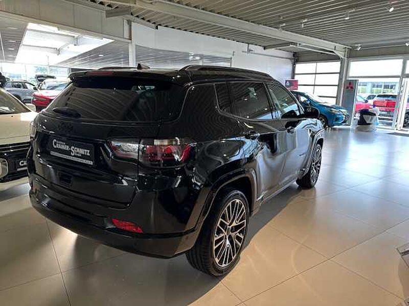 Jeep Compass 1.5  Benzin Hybrid Automatik Summit