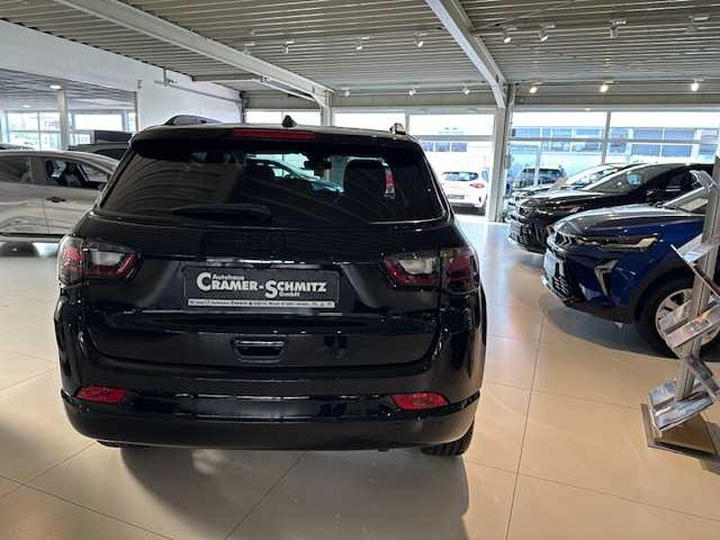 Jeep Compass 1.5  Benzin Hybrid Automatik Summit