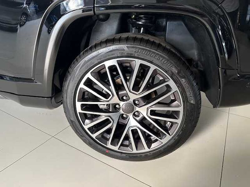 Jeep Compass 1.5  Benzin Hybrid Automatik Summit