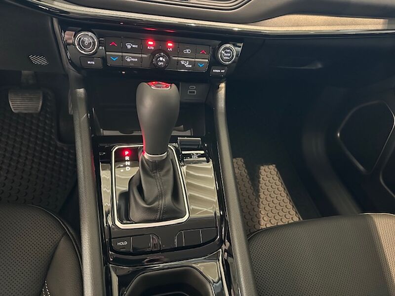 Jeep Compass 1.5  Benzin Hybrid Automatik Summit