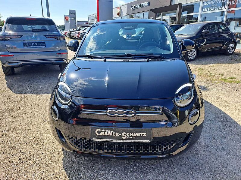 Fiat 500 Elektro 500e Action
