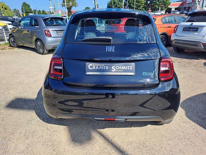 Fiat 500 Elektro 500e Action