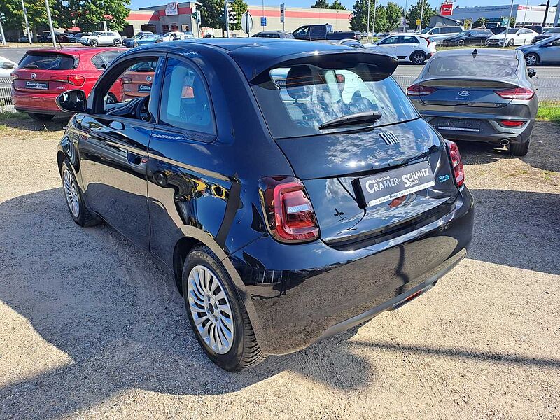 Fiat 500 Elektro 500e Action