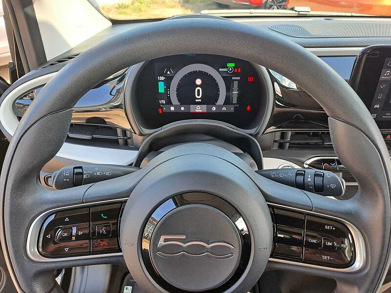 Fiat 500 Elektro 500e Action
