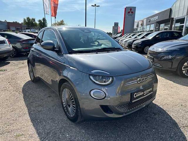 Fiat 500 Elektro 500e 42kWh Style und Komfort-Paket