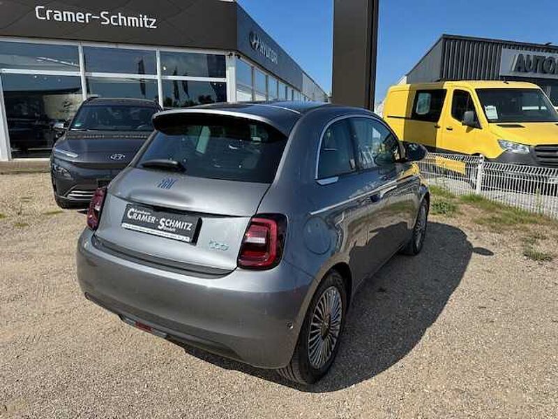 Fiat 500 Elektro 500e 42kWh Style und Komfort-Paket