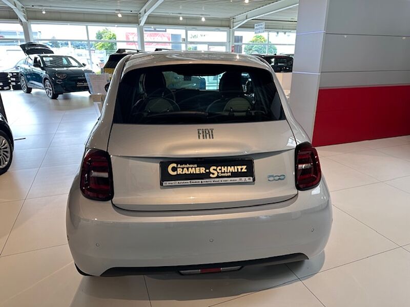 Fiat 500 Elektro 500e 42kWh la Prima