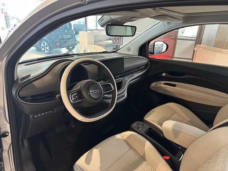 Fiat 500 Elektro 500e 42kWh la Prima