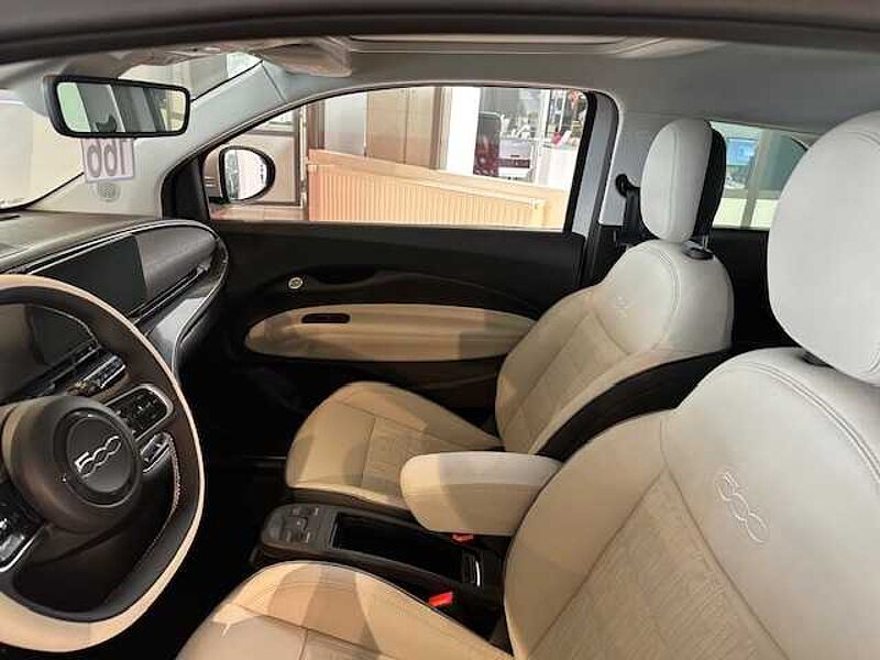 Fiat 500 Elektro 500e 42kWh la Prima