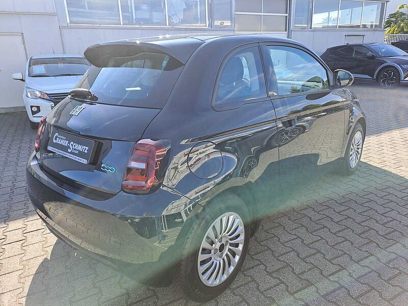 Fiat 500 Elektro 500e Action 23,8 kWh