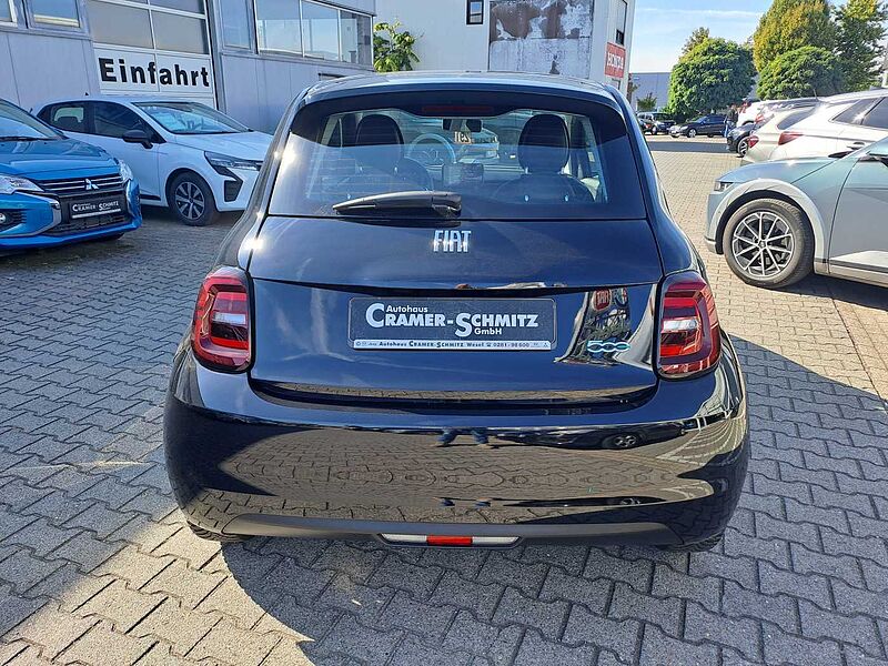 Fiat 500 Elektro 500e Action 23,8 kWh