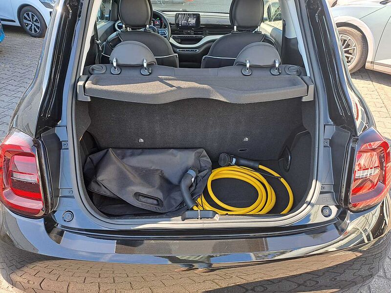 Fiat 500 Elektro 500e Action 23,8 kWh