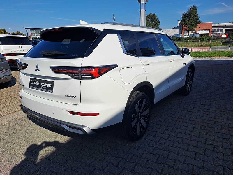 Mitsubishi Outlander Plug-In Hybrid 2.4 4WD Intro Edition
