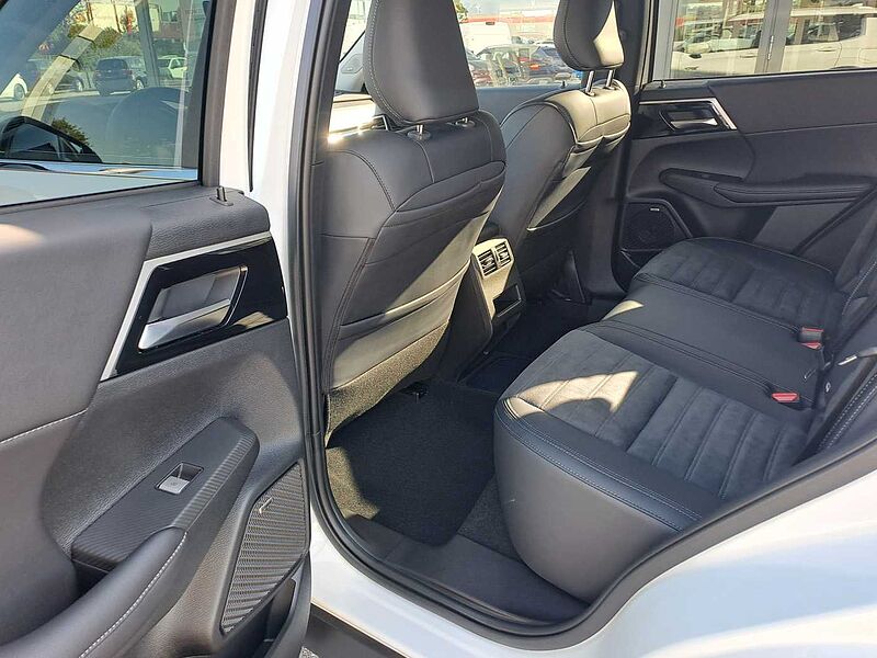 Mitsubishi Outlander Plug-In Hybrid 2.4 4WD Intro Edition