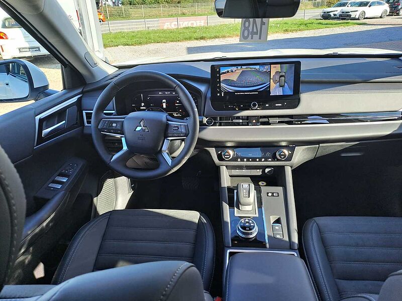 Mitsubishi Outlander Plug-In Hybrid 2.4 4WD Intro Edition