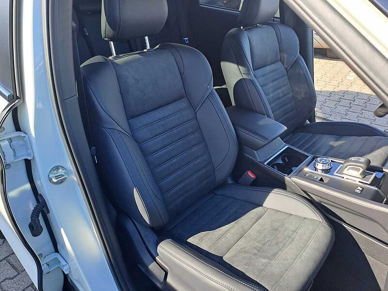 Mitsubishi Outlander Plug-In Hybrid 2.4 4WD Intro Edition