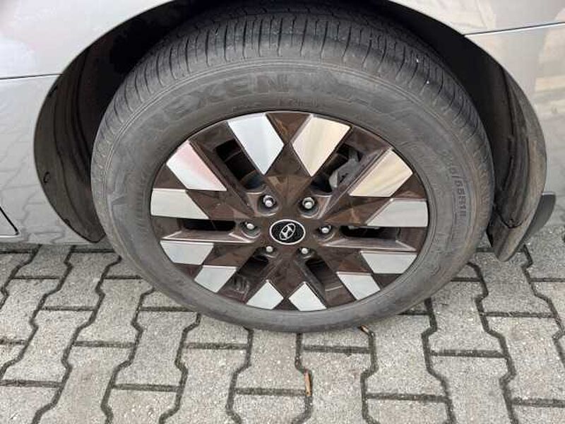 Hyundai STARIA 2.2 D 8-AT 2 WD Panorama AHK