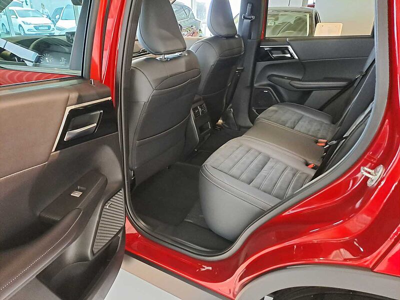 Mitsubishi Outlander Plug-In Hybrid 2.4 4WD Intro Edition