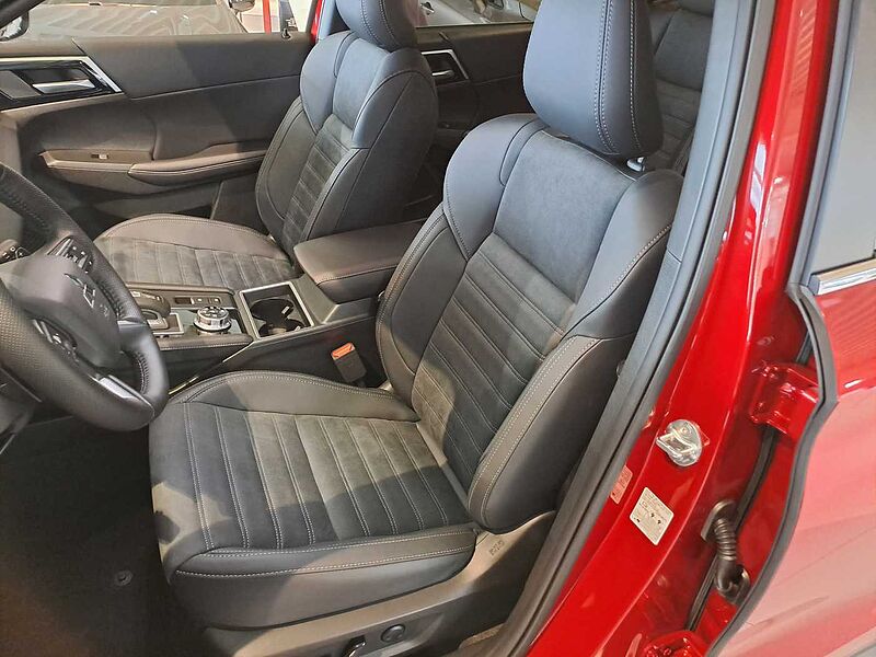 Mitsubishi Outlander Plug-In Hybrid 2.4 4WD Intro Edition