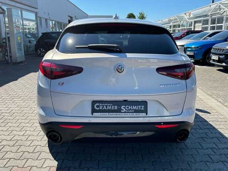 Alfa Romeo Stelvio Sprint 2.0 Turbo AT8 - Q4