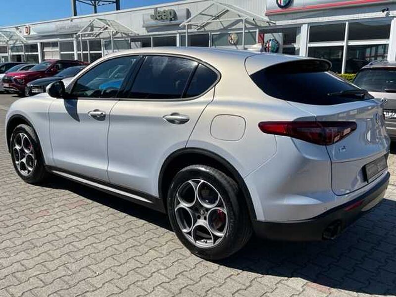 Alfa Romeo Stelvio Sprint 2.0 Turbo AT8 - Q4