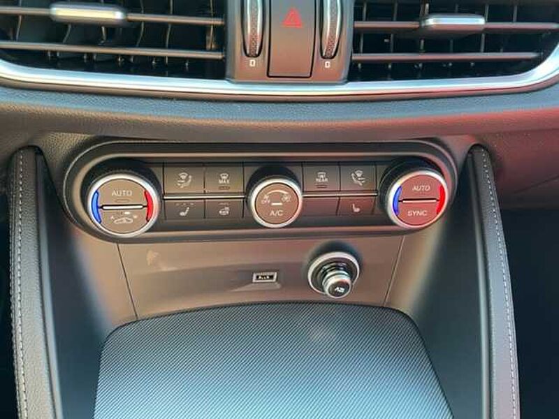 Alfa Romeo Stelvio Sprint 2.0 Turbo AT8 - Q4