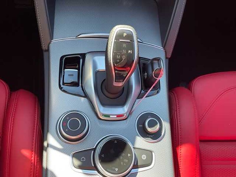Alfa Romeo Stelvio Sprint 2.0 Turbo AT8 - Q4