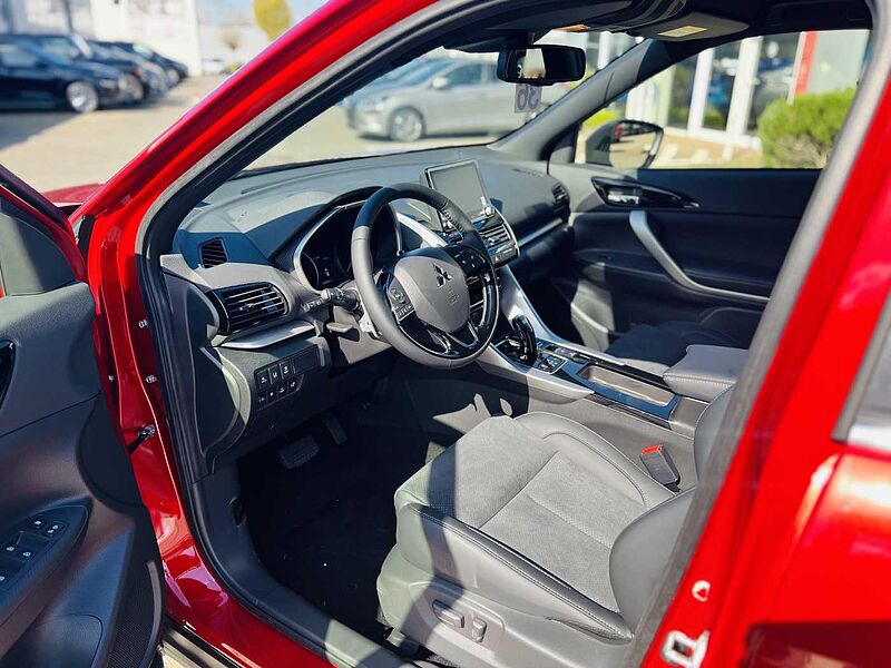 Mitsubishi Eclipse Cross Plug-In Hybrid 4WD Plus Select