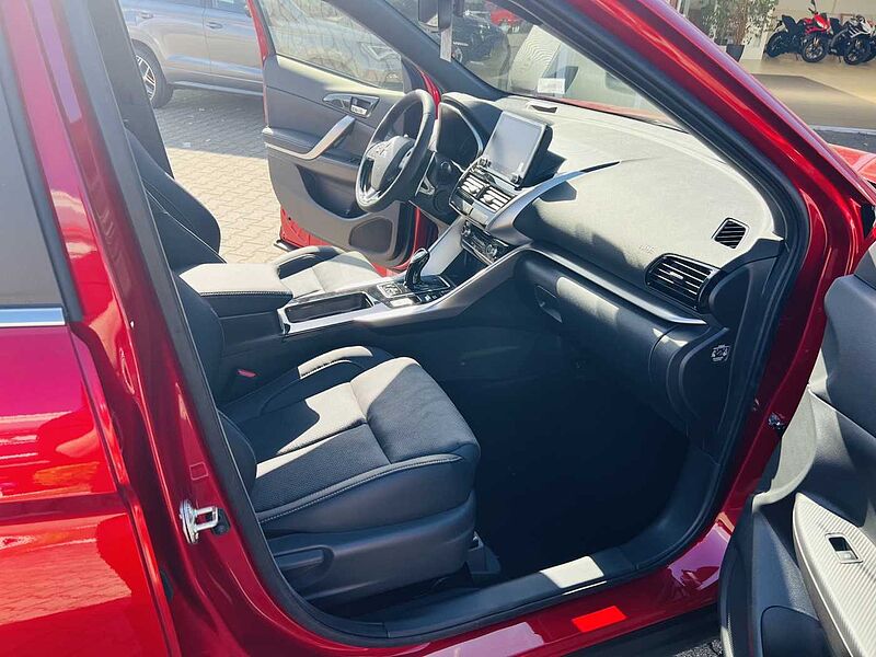 Mitsubishi Eclipse Cross Plug-In Hybrid 4WD Plus Select