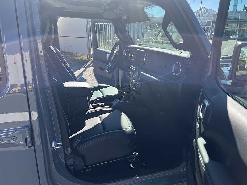 Jeep Wrangler Sahara 2.0 PHEV Hardtop AWD Autom.