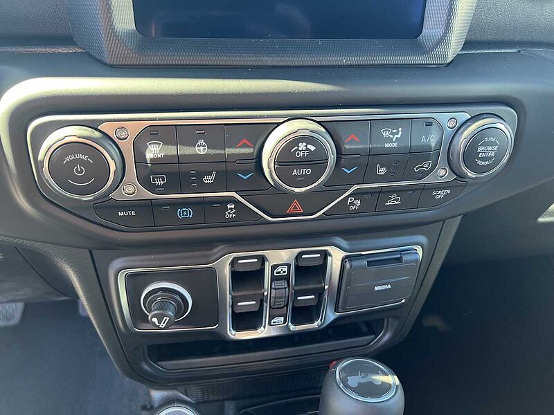 Jeep Wrangler Sahara 2.0 PHEV Hardtop AWD Autom.